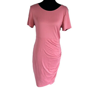 Mauve Pink midi dress, ruched sides size medium. Short Sleeved